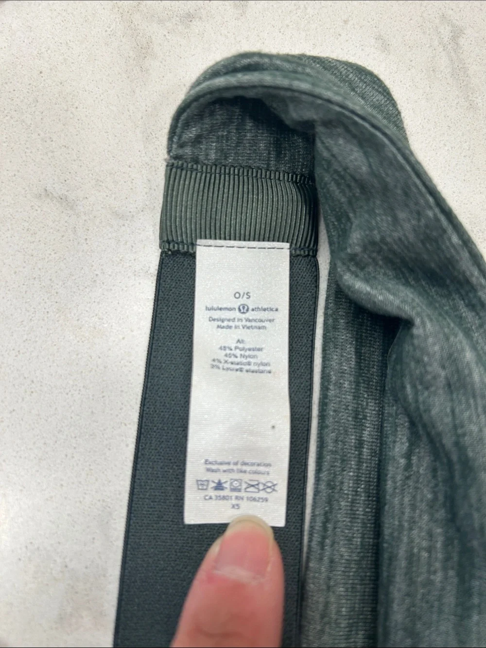 Lululemon Heathered Grey and Green Wide Swiftly Fabric Headbands Set of 2